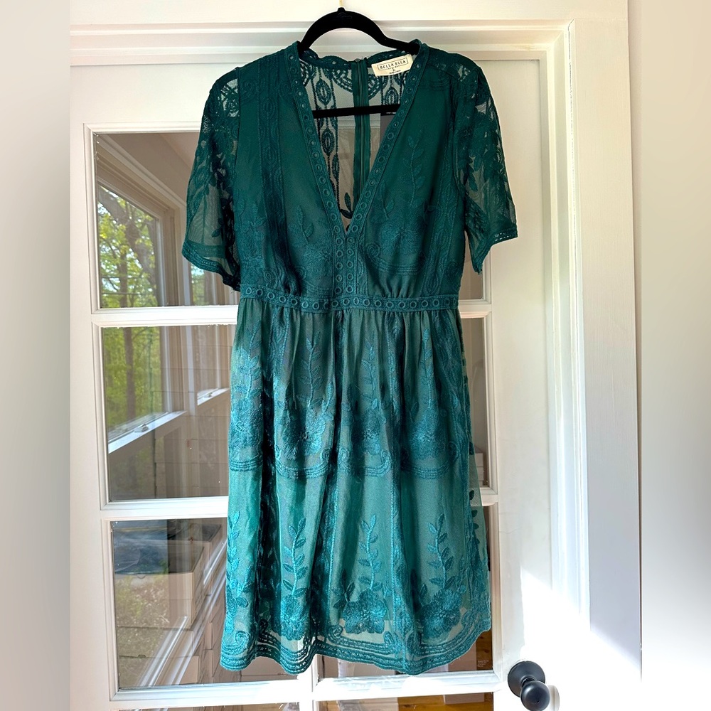 BELLA ELLA - Emerald Green Lace Dress - Size XL